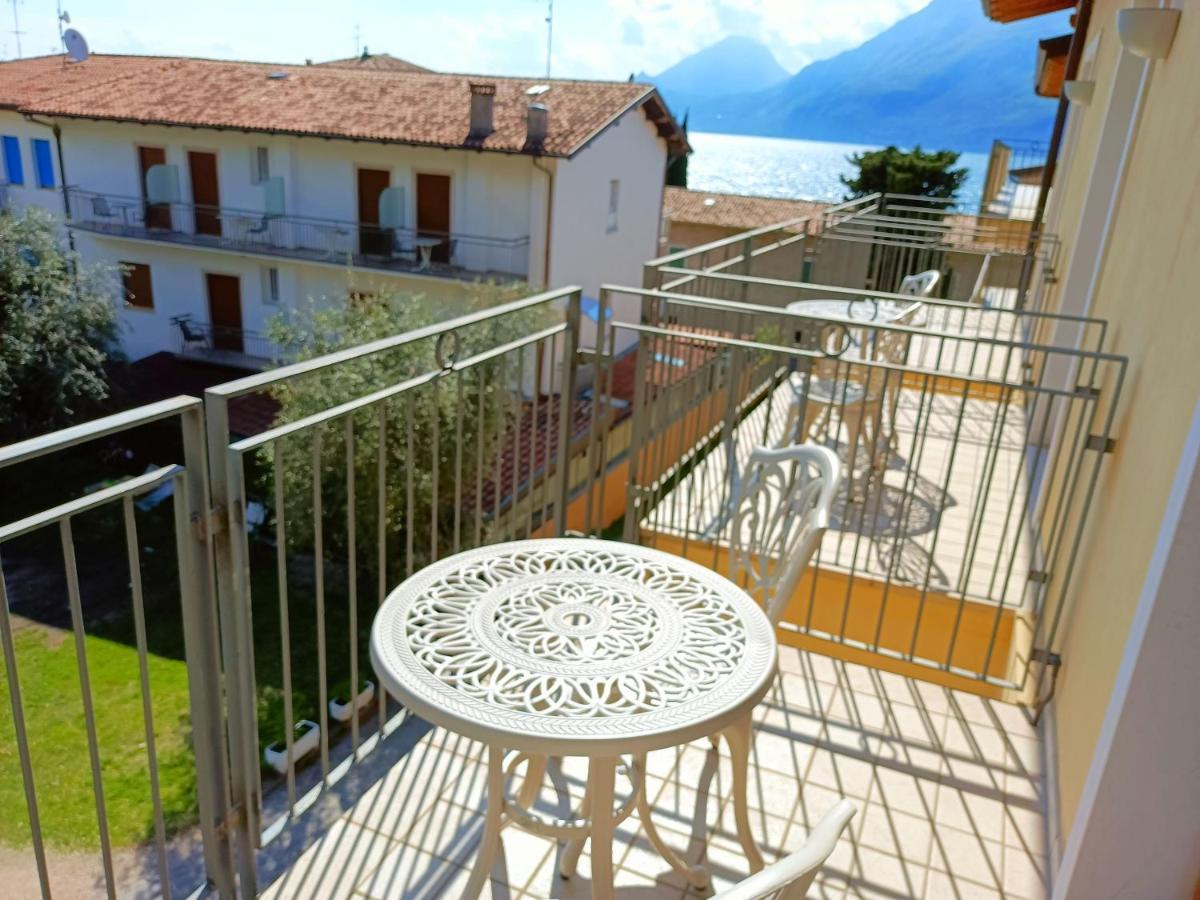 Hotel Villa Isabella Brenzone sul Garda Exterior photo