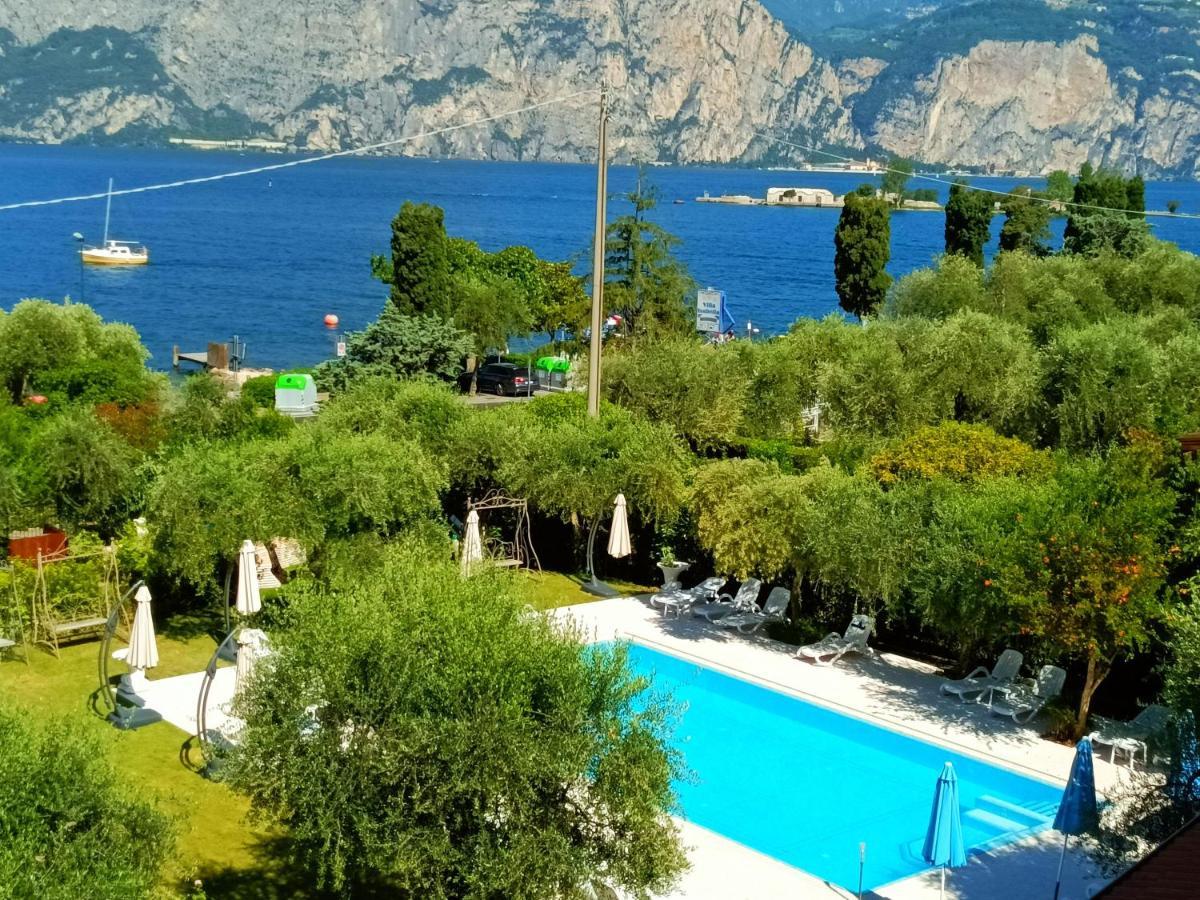 Hotel Villa Isabella Brenzone sul Garda Exterior photo