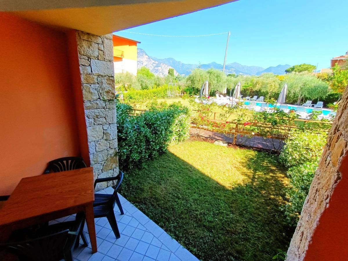 Hotel Villa Isabella Brenzone sul Garda Exterior photo
