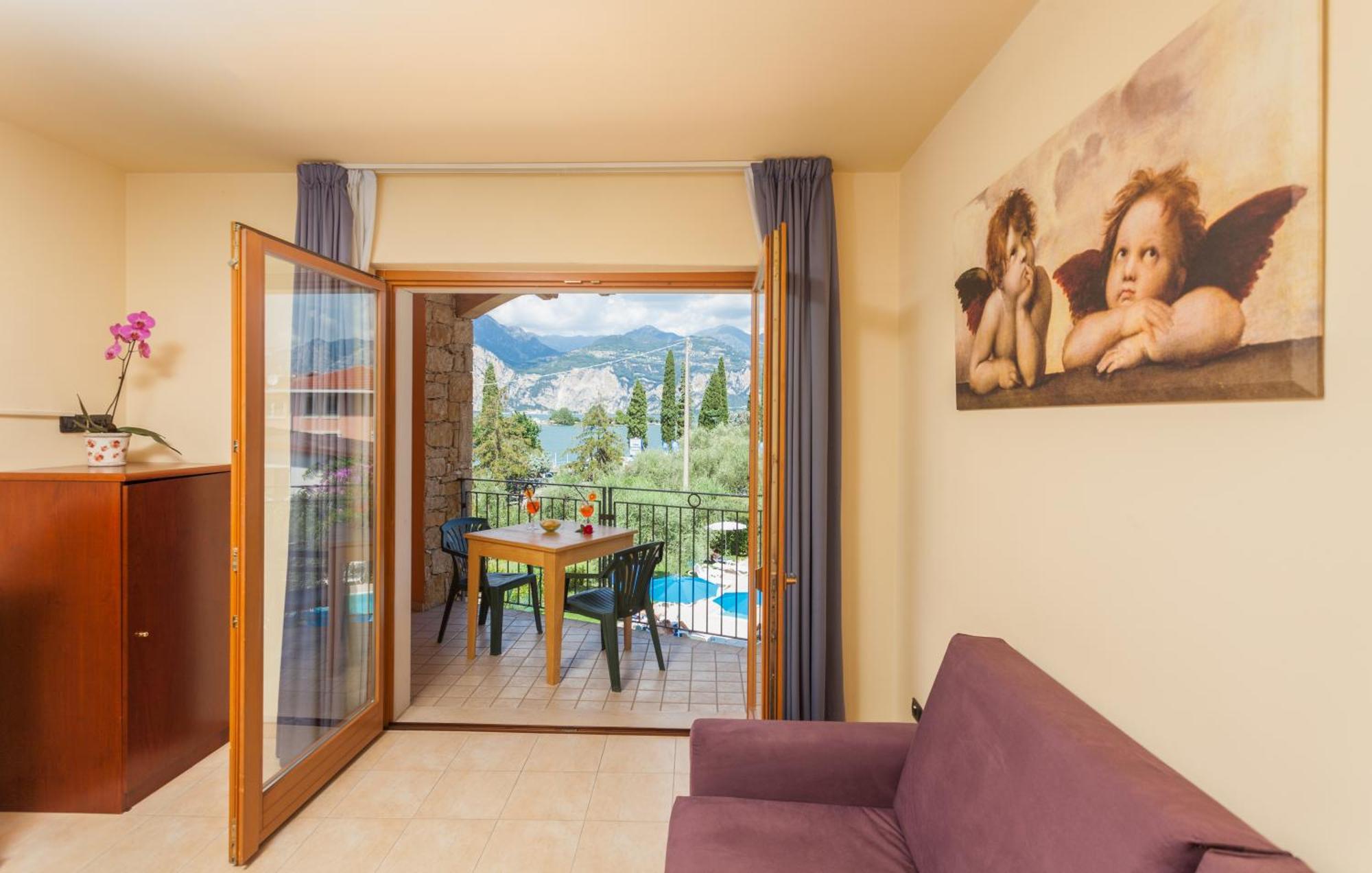 Hotel Villa Isabella Brenzone sul Garda Exterior photo